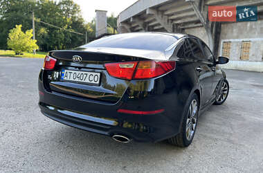 Седан Kia K5 2015 в 
