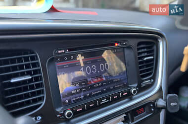 Седан Kia K5 2015 в 
