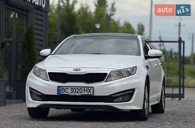Седан Kia K5 2010 в Львові