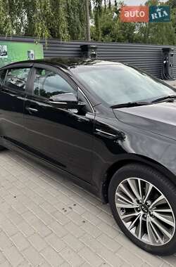 Седан Kia K5 2013 в 
