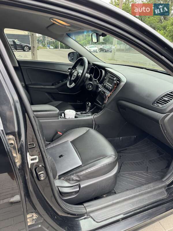 Седан Kia K5 2013 в Киеве