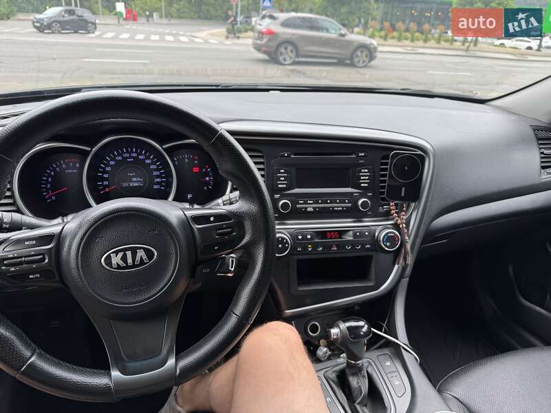 Седан Kia K5 2013 в Киеве