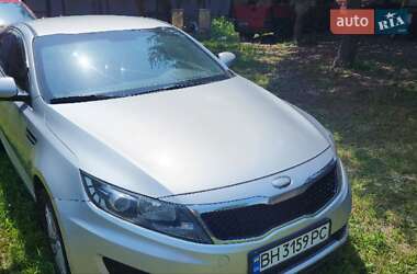 Седан Kia K5 2013 в Гостомеле