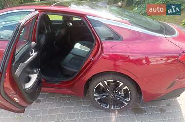Седан Kia K5 2021 в 