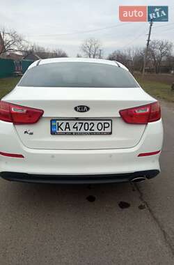 Седан Kia K5 2015 в 