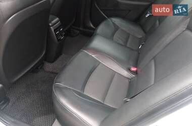 Седан Kia K5 2015 в 