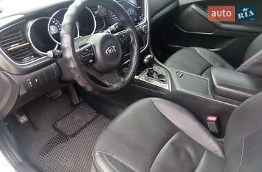 Седан Kia K5 2015 в 