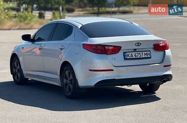 Седан Kia K5 2014 в 