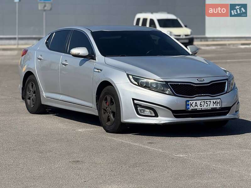 Седан Kia K5 2014 в Запорожье