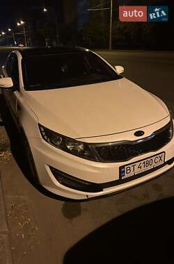 Седан Kia K5 2011 в Кривому Розі