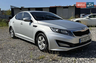 Седан Kia K5 2013 в 