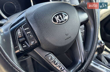 Седан Kia K5 2013 в 