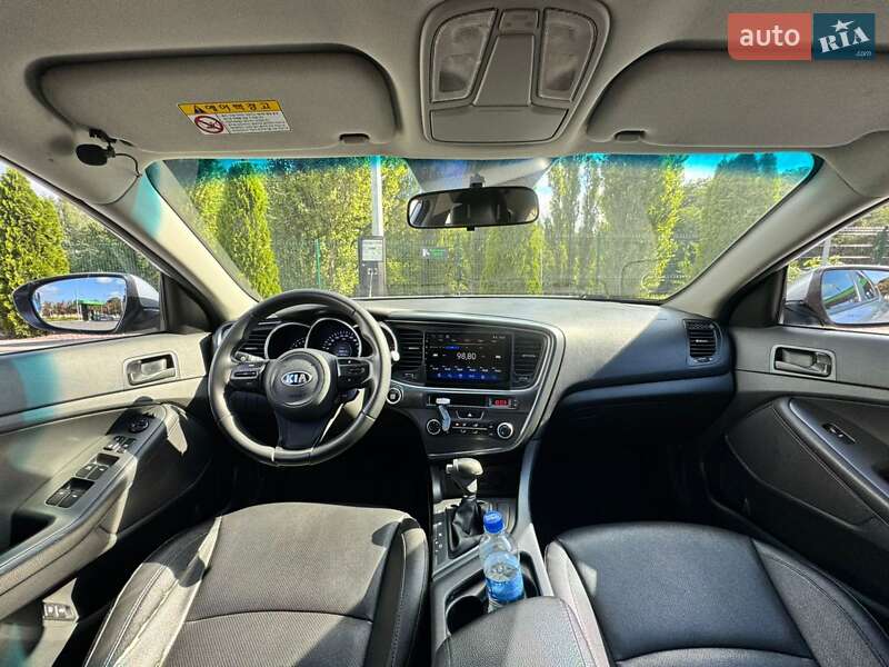 Седан Kia K5 2013 в Кременчуге