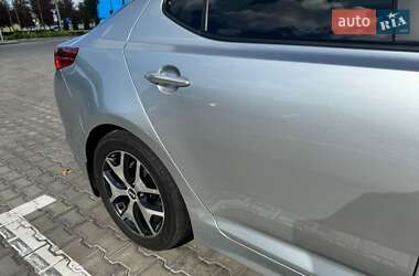 Седан Kia K5 2013 в 