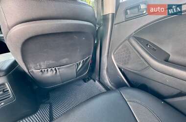 Седан Kia K5 2013 в 