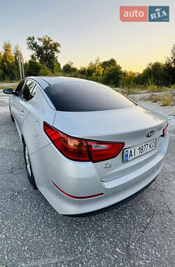 Седан Kia K5 2014 в 