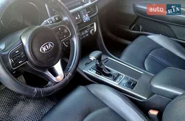 Седан Kia K5 2015 в 