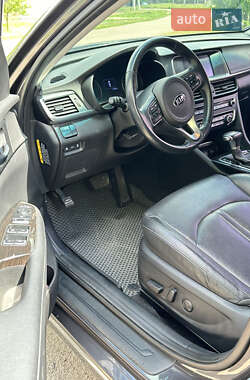 Седан Kia K5 2016 в 