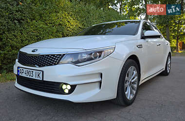 Седан Kia K5 2016 в 