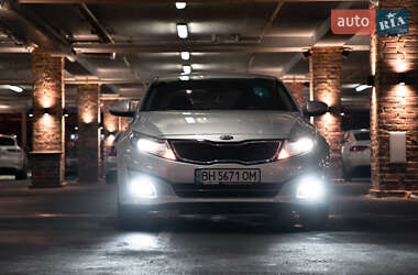Седан Kia K5 2015 в 