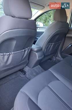 Седан Kia K5 2021 в 