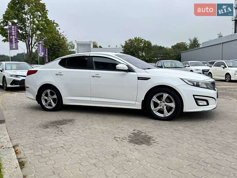 Седан Kia K5 2014 в Львове