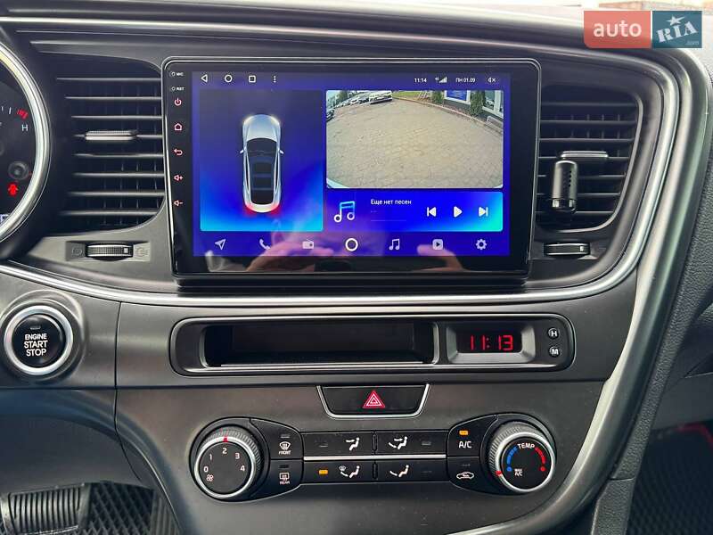 Седан Kia K5 2014 в Львове