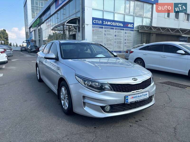 Седан Kia K5 2017 в Києві