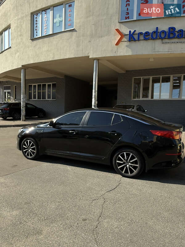 Седан Kia K5 2013 в Киеве