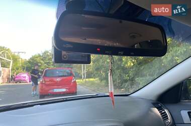 Седан Kia K5 2010 в 