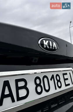Седан Kia K5 2016 в 