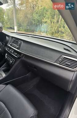 Седан Kia K5 2015 в 