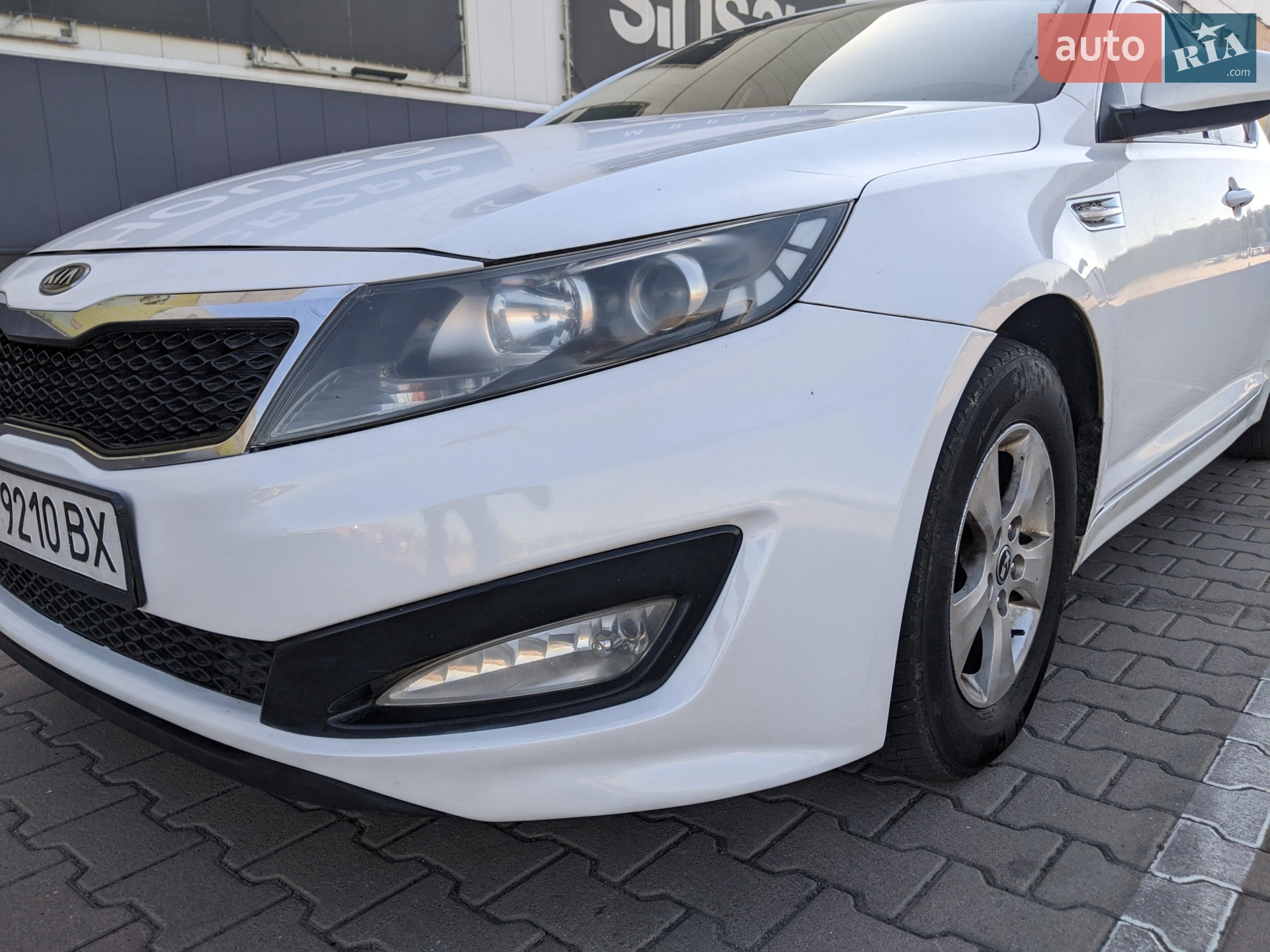 2010 Kia K5 - мініатюра 8