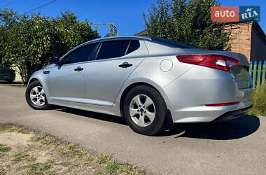Седан Kia K5 2013 в 