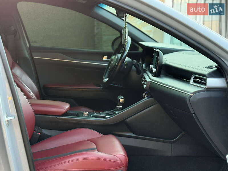 Седан Kia K5 2021 в Николаеве