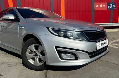 Седан Kia K5 2014 в 