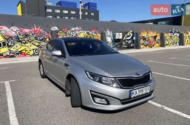 Седан Kia K5 2014 в Киеве
