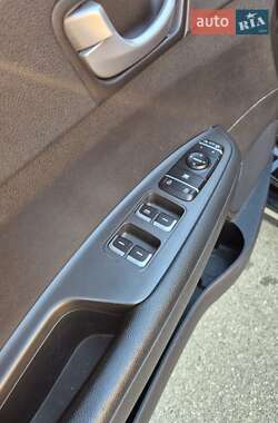Седан Kia K5 2017 в 