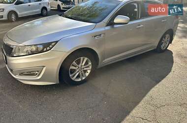 Седан Kia K5 2012 в 