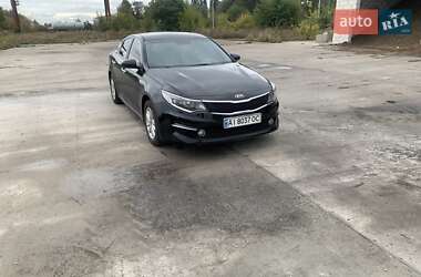 Седан Kia K5 2017 в Броварах