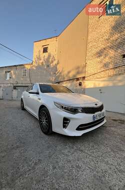 Седан Kia K5 2015 в Днепре