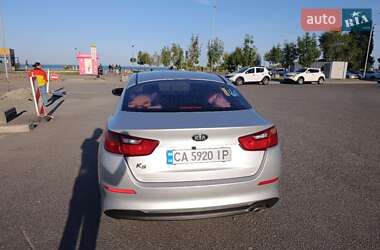 Седан Kia K5 2015 в 