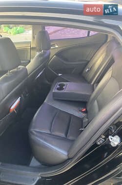 Седан Kia K5 2014 в 