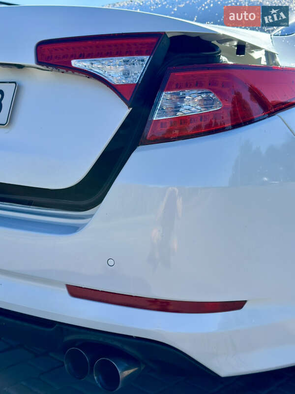 Седан Kia K5 2010 в Фастове