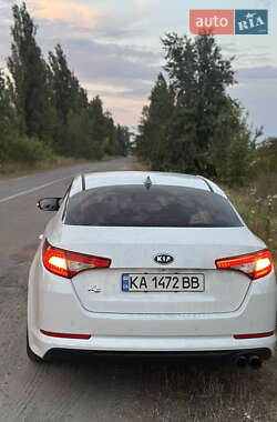 Седан Kia K5 2010 в 