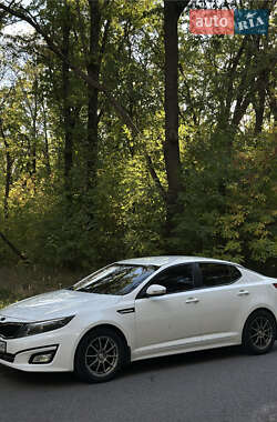 Седан Kia K5 2014 в 