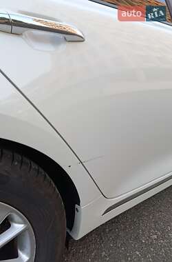 Седан Kia K5 2016 в 