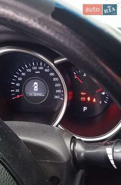 Седан Kia K5 2014 в Шрамковке