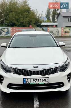 Седан Kia K5 2015 в 