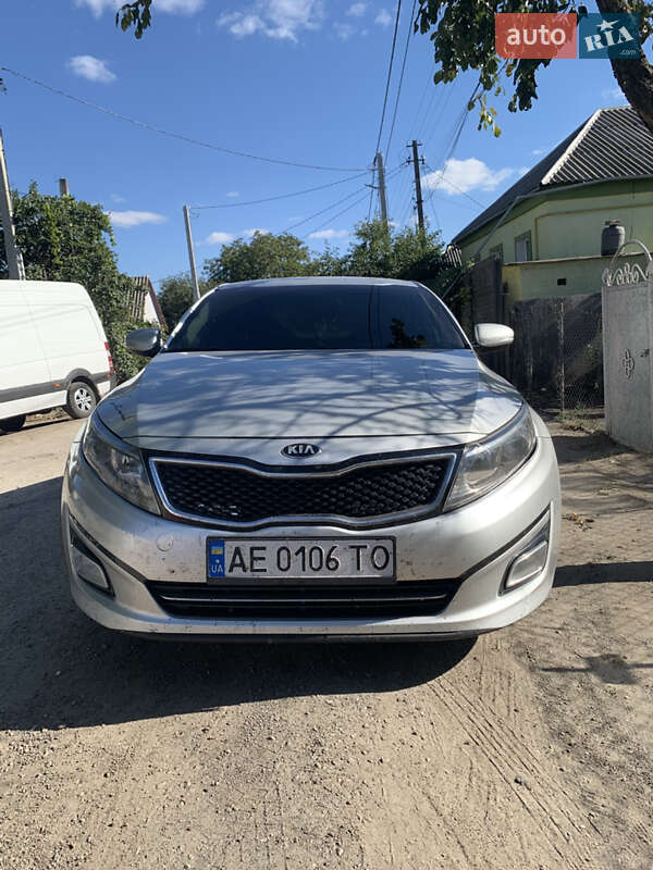 Седан Kia K5 2013 в Днепре